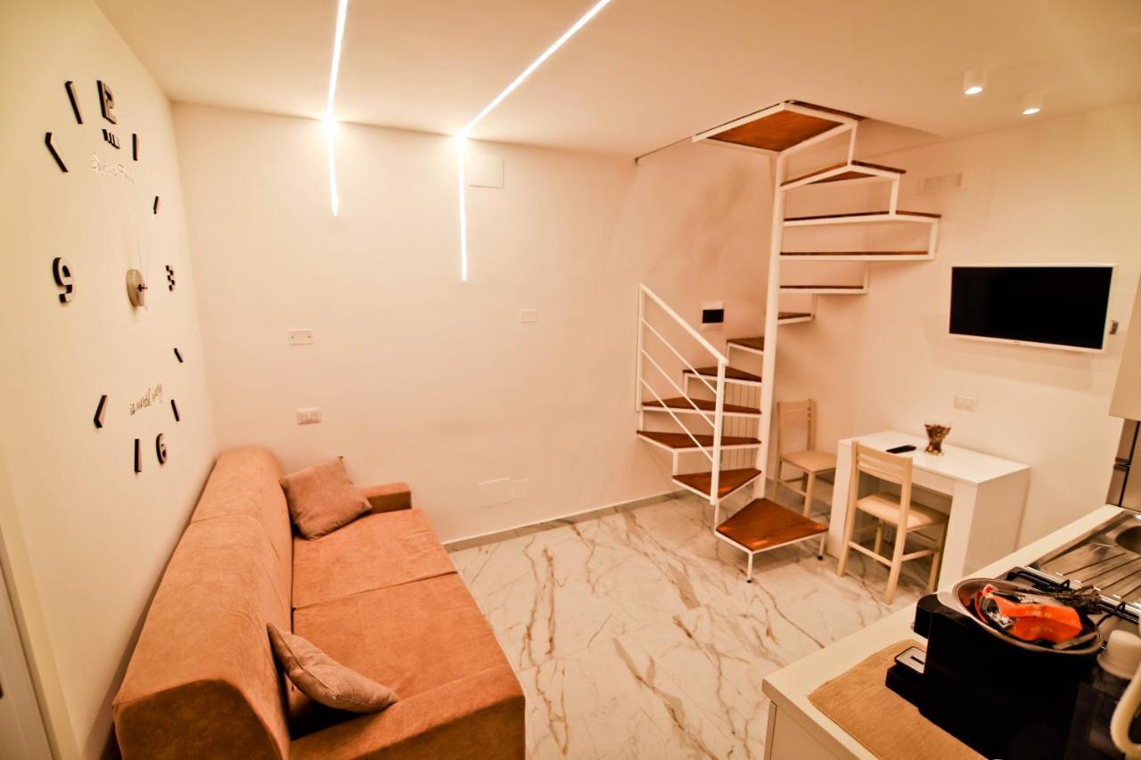 Casa Vacanze Mergellina 84 Chiaia, Stadio Maradona Lungomarecaracciolo Naples Luaran gambar