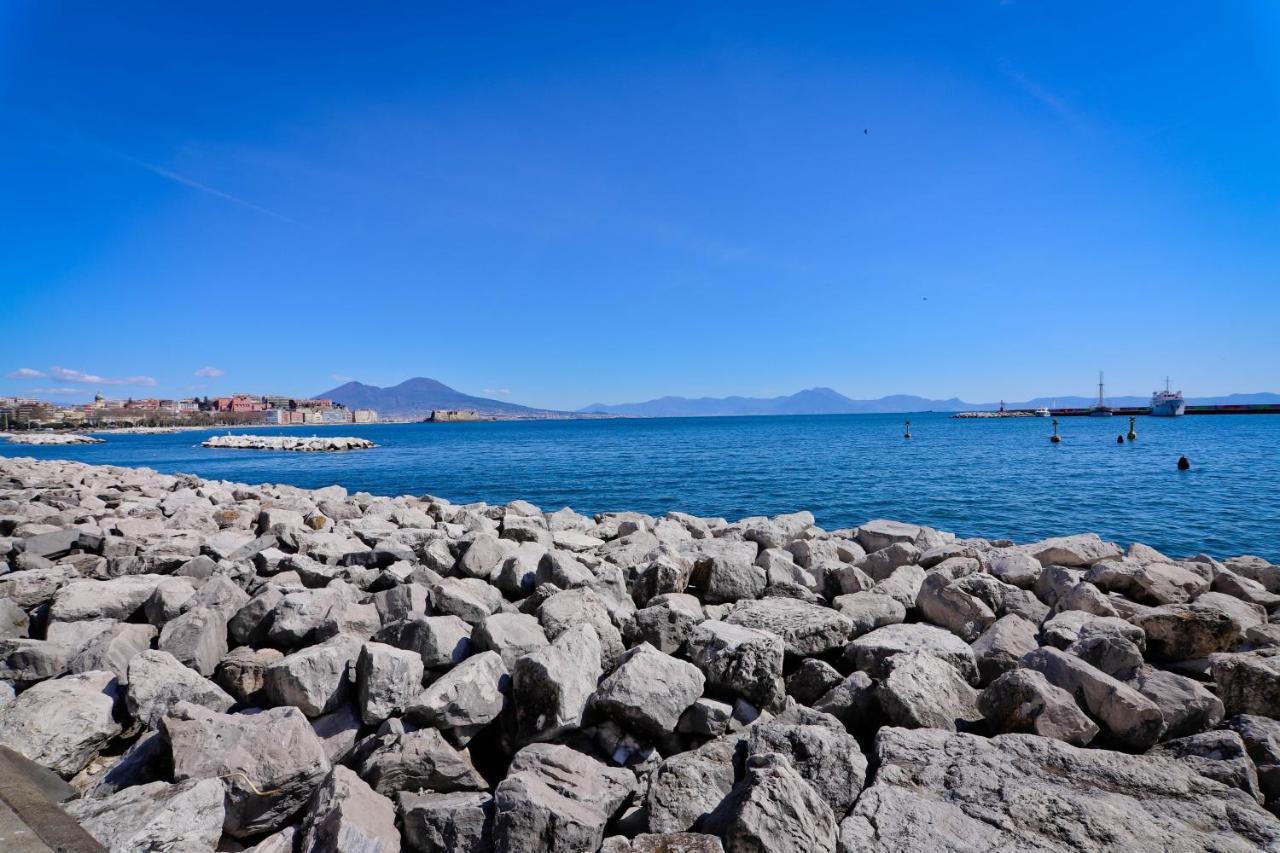 Casa Vacanze Mergellina 84 Chiaia, Stadio Maradona Lungomarecaracciolo Naples Luaran gambar
