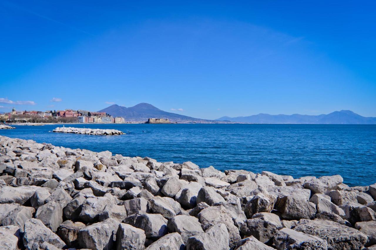 Casa Vacanze Mergellina 84 Chiaia, Stadio Maradona Lungomarecaracciolo Naples Luaran gambar